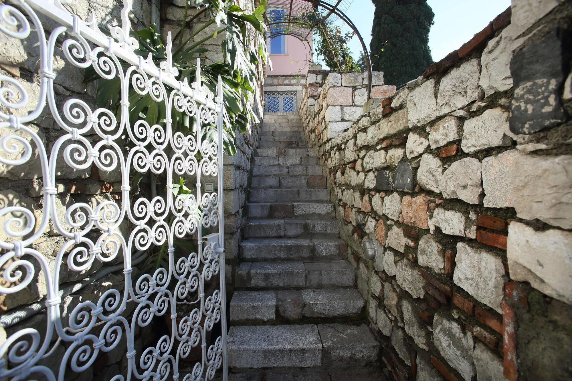 Badia Vecchia Apartment Taormina Eksteriør billede